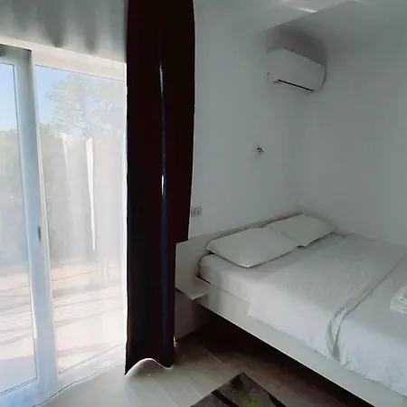 Privatunterkunft Tropicana *